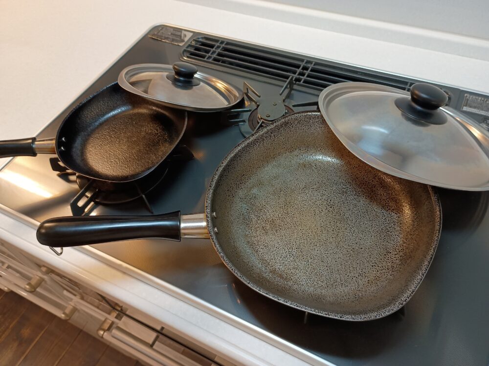 柳宗理の鉄フライパンは焦げ付く？お手入れは面倒？｜10年使ってわかった本音レビュー